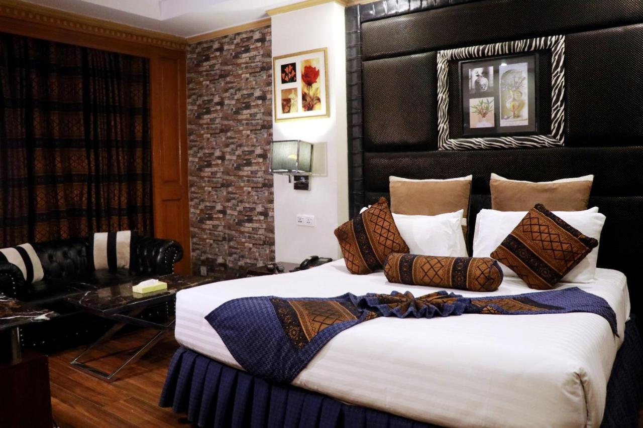 Hilton Suites Лахор Экстерьер фото