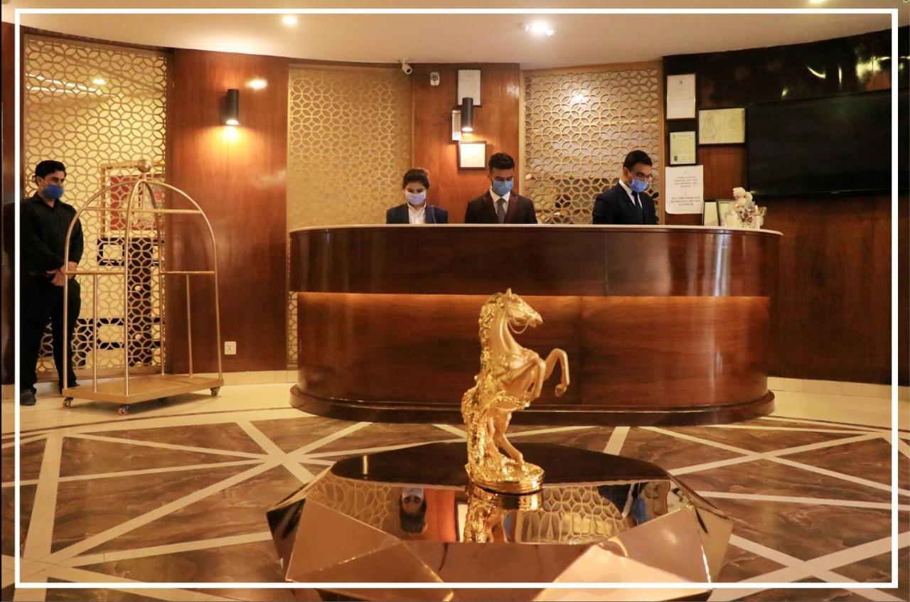 Hilton Suites Лахор Экстерьер фото