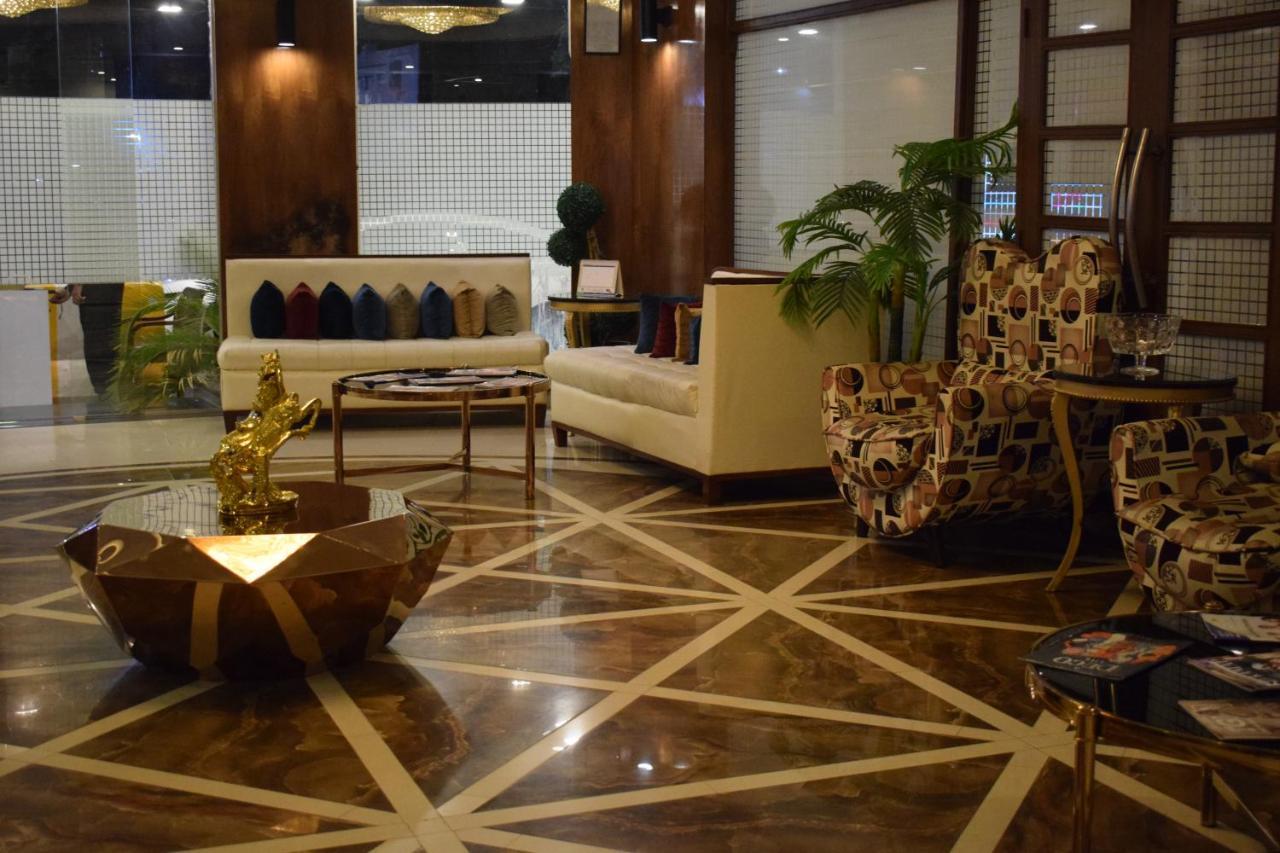 Hilton Suites Лахор Экстерьер фото